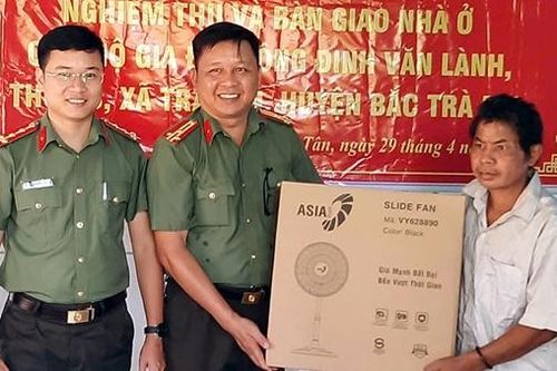 Chuyện về Đại úy Công an đoạt giải cao nhất cuộc thi Đại sứ văn hóa đọc trong CAND