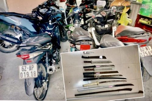 Xách cả bao hung khí đi giải quyết mâu thuẫn, 22 đối tượng bị khởi tố