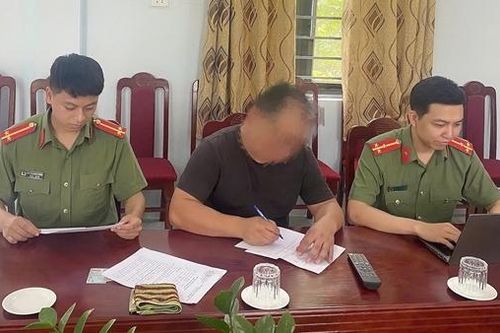 Công an Hòa Bình xử lý hai hội nhóm báo chốt CSGT