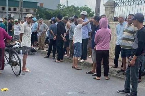 Thương tâm: Hai vợ chồng già gặp nạn, tử vong trên đường