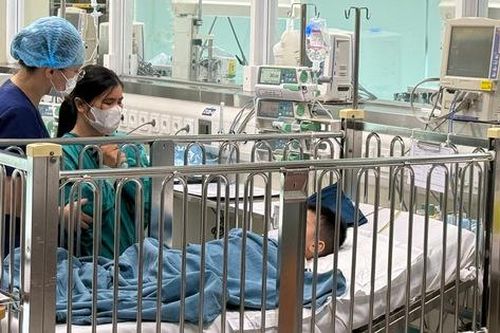Sức khỏe bệnh nhi bị xe cán qua ở Nam Định thế nào?