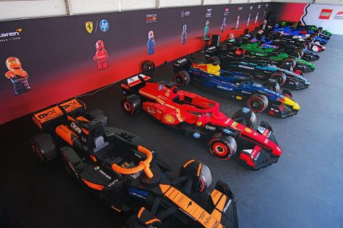 Xe đua Công thức 1 bằng lego tạo cảm hứng cho người chơi