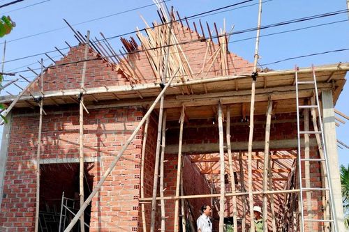 Lan tỏa tinh thần đoàn kết trong xóa nhà tạm, nhà dột nát