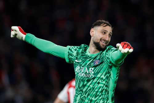 PSG tiến sát chiến công lịch sử