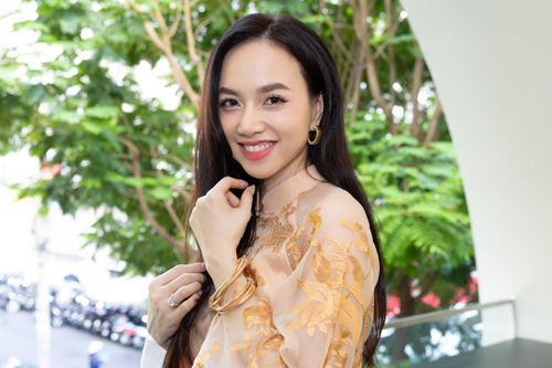 Đinh Ngọc Diệp: 'Tôi chỉ là lính, đâu làm được như Minh Hà'