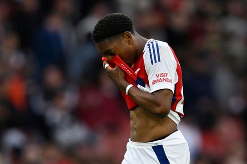Evra chế nhạo Arsenal là 'những đứa trẻ'