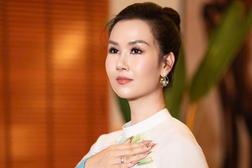 Võ Hạ Trâm, Đông Hùng gây sốt
