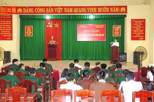 Bộ đội Biên phòng Thanh Hóa học tiếng Mông để gần dân, giữ vững biên cương