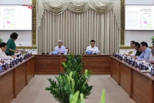 Kinh tế Thành phố Hồ Chí Minh tiếp tục khởi sắc, tập trung tháo gỡ điểm nghẽn đầu tư công