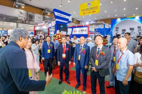 Triển lãm Vietnam Medi-Pharm 2025 thu hút sự tham gia của hơn 300 tổ chức, doanh nghiệp