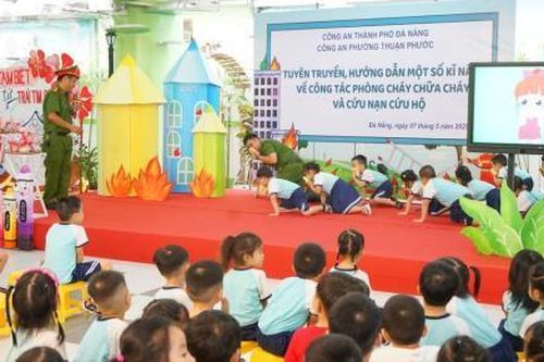 Trang bị kiến thức phòng cháy chữa cháy cho trẻ từ tuổi mầm non tại Đà Nẵng
