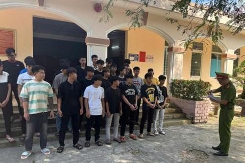 Khởi tố 31 đối tượng hỗn chiến trên đường