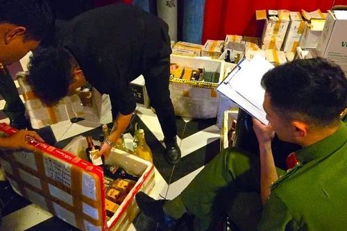 Lâm Đồng: Thu giữ lượng lớn rượu ngoại, khí cười không rõ nguồn gốc