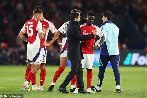 Bỏ lỡ nhiều cơ hội, Arsenal 'tặng' PSG vé chung kết Champions League