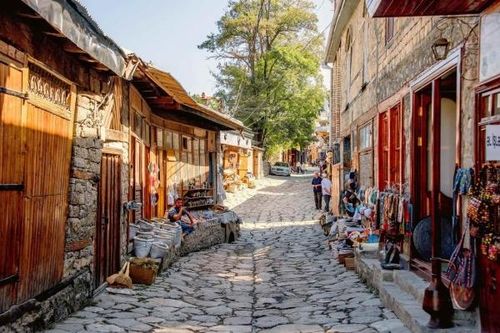 Hành trình khám phá 12 'viên ngọc bí ẩn' của Azerbaijan