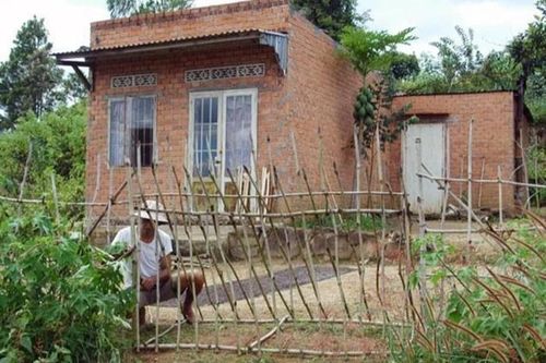 Hai cha con tử vong bất thường trong nhà khóa trái cửa