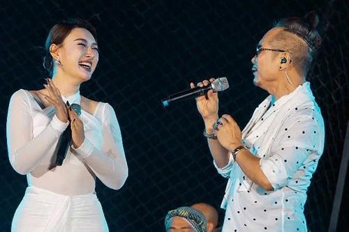 Jimmii Nguyễn song ca cực tình với ca sĩ xinh đẹp kém 27 tuổi