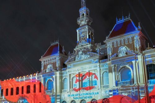 Chuyên gia lưu ý 'cơn sóng ngắn' của tăng trưởng kinh tế TPHCM