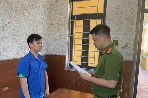 Khởi tố nhân viên bán hàng tham ô hơn 200 triệu đồng