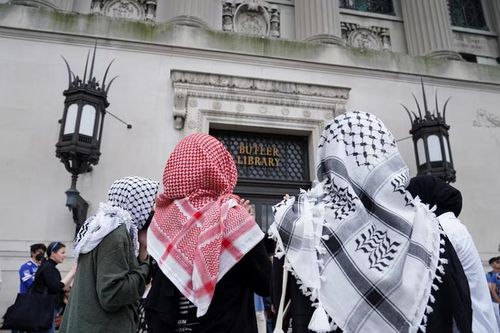 Người ủng hộ Palestine chiếm Thư viện Đại học Columbia