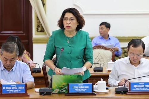 Tp.HCM: Thu từ dịch vụ tăng đột biến, du lịch tạo cú hích cho phục hồi kinh tế
