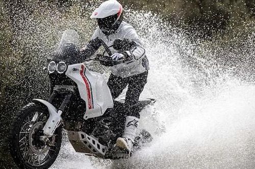 Bộ đôi mô tô Ducati được lột xác với động cơ mới