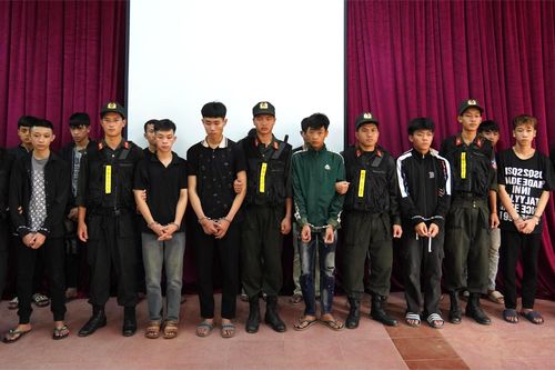 Khởi tố 18 đối tượng về hành vi gây rối trật tự công cộng