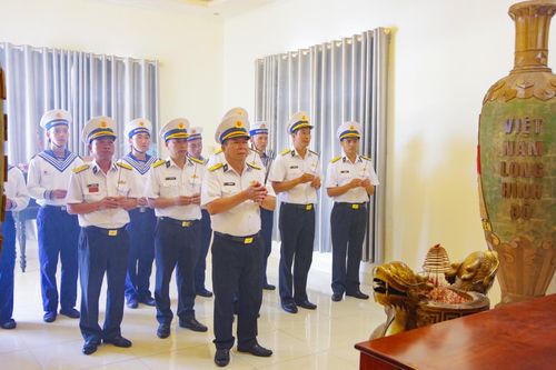 Lữ đoàn 146 tổ chức các hoạt động kỷ niệm 47 năm ngày thành lập