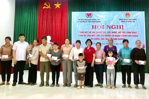 500 người khuyết tật và trẻ mồ côi xã Đông Thọ được hỗ trợ sinh kế