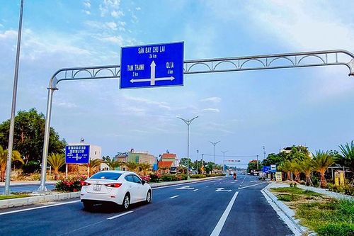 Quảng Nam tính toán giao công tác bảo trì các tuyến đường huyện cho các xã sau sáp nhập