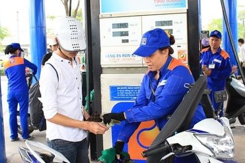 Cổ phiếu PLX tăng trần sau thông tin về nhân sự