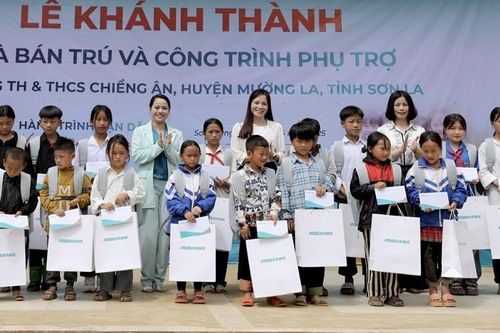 Ấm áp lan tỏa ở điểm trường vùng cao
