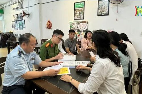 Kiểm tra đột xuất cơ sở 'Lòng xe điếu' ở Hà Nội