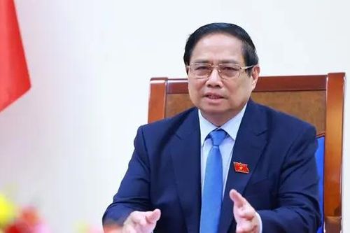 Thủ tướng Phạm Minh Chính điện đàm với Thủ tướng Singapore