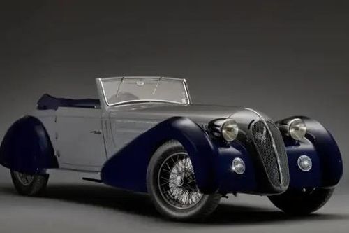 Siêu xe Alfa Romeo được đấu giá lên tới 104 tỷ đồng