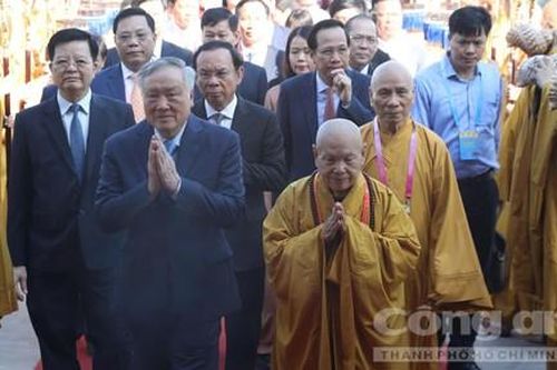 Phó Thủ tướng thường trực Nguyễn Hòa Bình dự bế mạc Đại lễ Vesak 2025