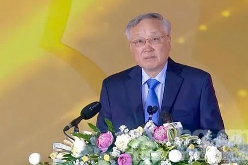 Từ bi, chánh niệm và đạo đức là con đường giải quyết thách thức toàn cầu