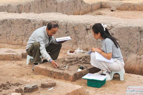 Tạm biệt 'chàng trai cao tuổi'!