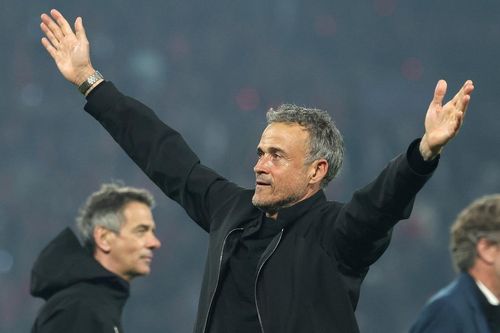 Luis Enrique xứng danh 'Kẻ hủy diệt' Ngoại hạng Anh