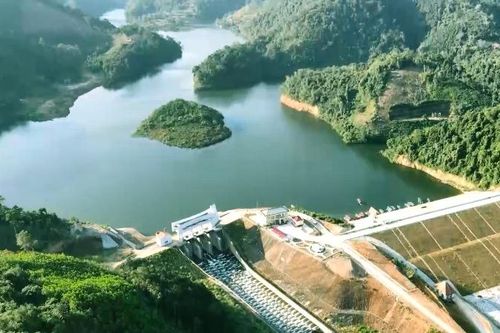 Bắc Kạn xây dựng khu du lịch sinh thái hồ Nặm Cắt