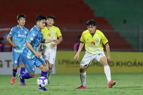 Cục diện V.League 2024/25 giai đoạn cuối: Bão đến sớm từ… biển!