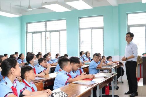 Băn khoăn kết quả khảo sát năng lực tiếng Anh giáo viên