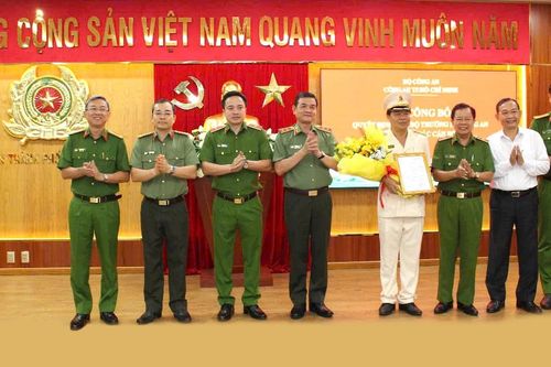 Bổ nhiệm lại chức vụ Phó Giám đốc Công an TPHCM với Thiếu tướng Nguyễn Thanh Hưởng