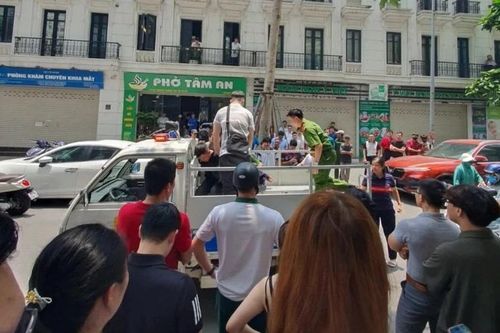Người dân phối hợp với Công an bắt 2 đối tượng trộm xe SH