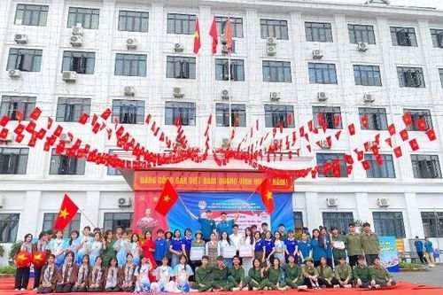 Chuỗi hoạt động đầy ý nghĩa của Trường Nguyễn Bỉnh Khiêm