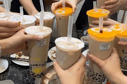 Áp thuế đồ uống có đường, người tiêu dùng sẽ tìm đến trà sữa, cà phê pha sẵn