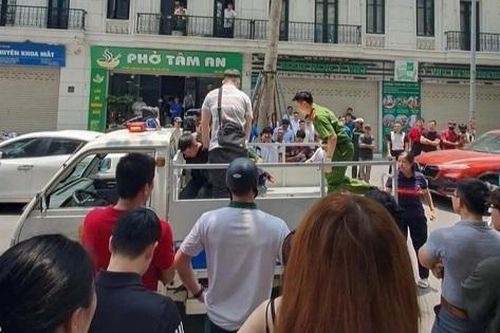 Công an phối hợp người dân bắt giữ 2 tên trộm xe SH manh động xịt hơi cay khi bị truy đuổi