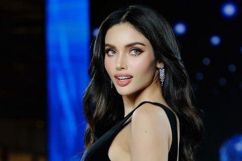 Thí sinh Hoa hậu bị 'chê cười' vì phải trình diễn kỹ năng livestream bán hàng trên sân khấu