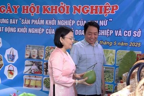 Tập huấn ứng dụng chuyển đổi số và trưng bày sản phẩm khởi nghiệp của hội viên, phụ nữ