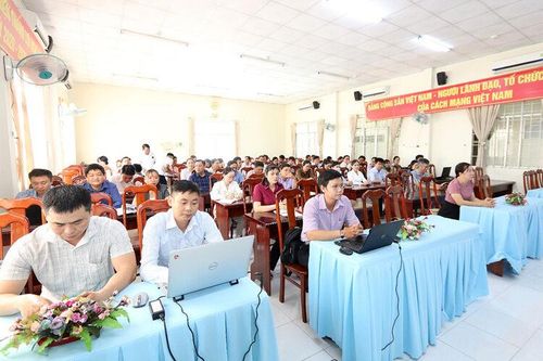 Châu Thành tập huấn ứng dụng công nghệ thông tin